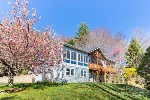 311 Coyote Hollow Road sold home in The Glens Of Ironduff, Waynesville, NC