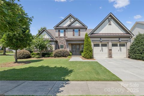 307 Newington Court