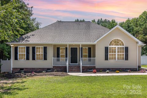 608 Red Hawk Way sold home in Eagle Creek, Clover, SC