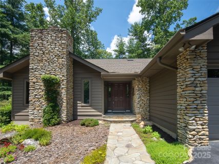 19 Jasmine Place sold home in Timber Creek, Laurel Park, NC