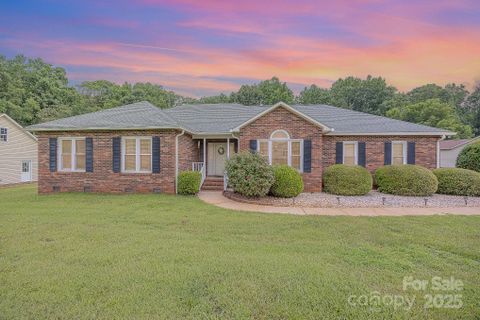 2695 Hill Top Drive sold home in Spring Hills, Salisbury, NC