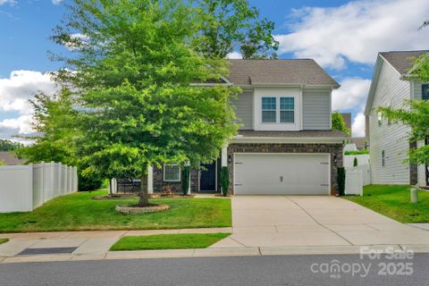 236 Robinwood Lane sold home in Cypress Point, Lake Wylie, SC