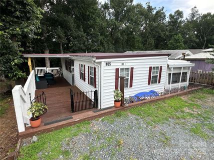 105 Marina Lane active home in Badin Shores Resort, New London, NC