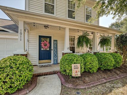1011 Benning Circle