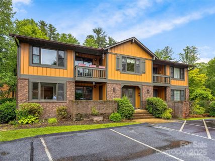 1745 Haywood Manor Road sold home in Haywood Manor, Hendersonville, NC