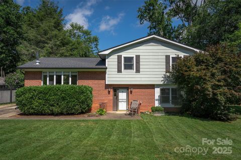 300 Donnybrook Drive sold home in Bent Creek, Asheville, NC