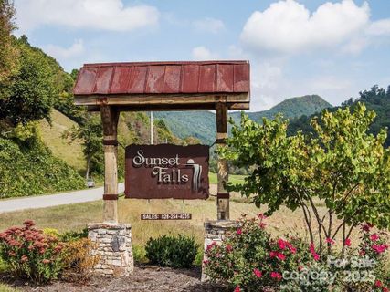 Lot 16 Sunset Falls Drive sold home in Sunset Falls At Bald Creek, Clyde, NC