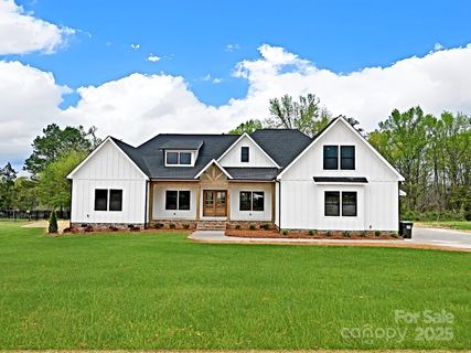 5016 Carolina North Drive sold home in Carolina North, Gastonia, NC