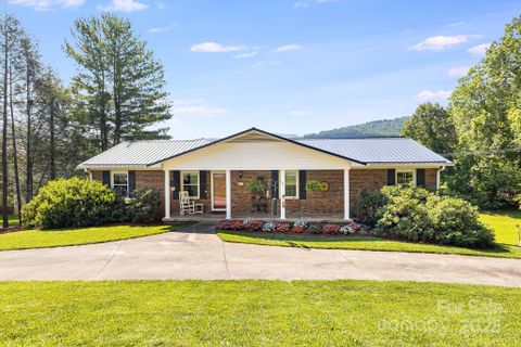 23 Sun Up Lane sold home in Twin Lakes, Candler, NC