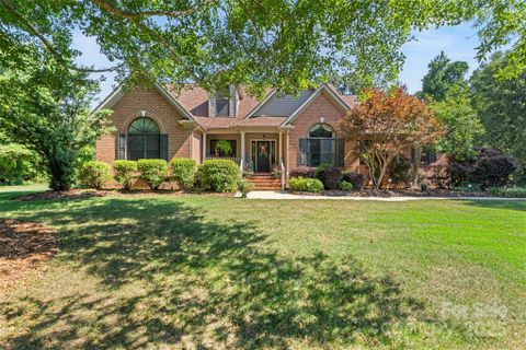 1316 Yellowood Court sold home in Miller Pond, Rock Hill, SC