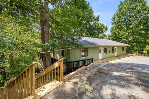 263 Shannons Walk sold home in Riverbend, Lake Lure, NC