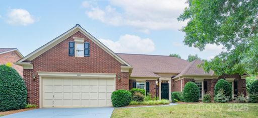 10511 Pullengreen Drive sold home in Pullengreen, Charlotte, NC