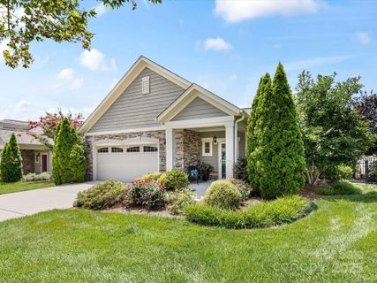 1313 Haywood Park Drive sold home in The Courtyards Of Marvin, Waxhaw, NC