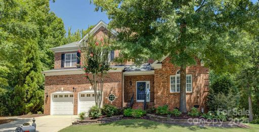 16749 Hammock Creek Place