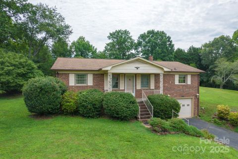 554 Wildlife Access Road sold home in Lakemont Park, Hickory, NC