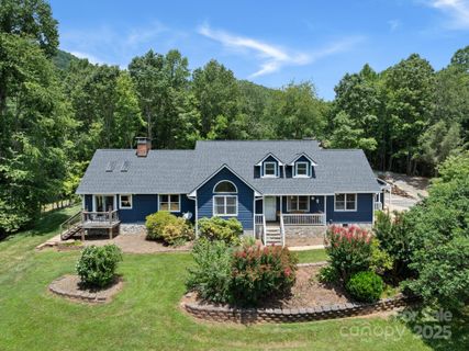 3 Neighborly Drive sold home in Ashebrook Estates, Candler, NC