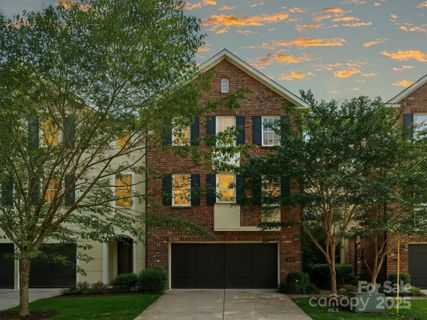 1614 Lombardy Circle