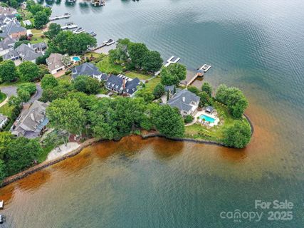 18201 Mainsail Pointe Drive