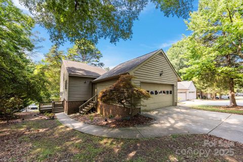 9008 St Croix Lane