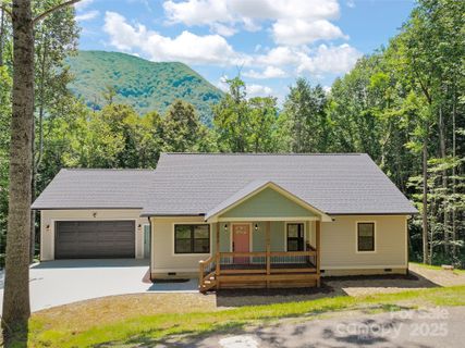 255 Davy Crockett Drive sold home in Fisher Ridge, Maggie Valley, NC
