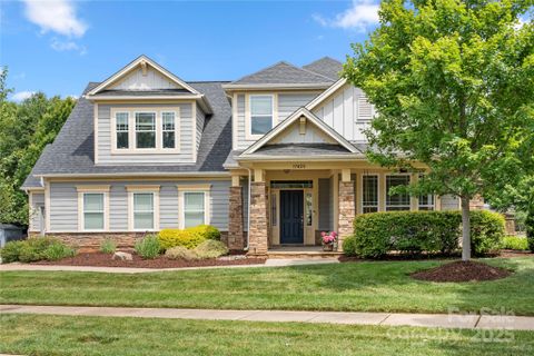 17425 Closest Pin Drive sold home in Skybrook North Parkside, Huntersville, NC