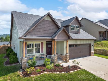 223 Water Leaf Drive sold home in Maple Trace, Weaverville, NC