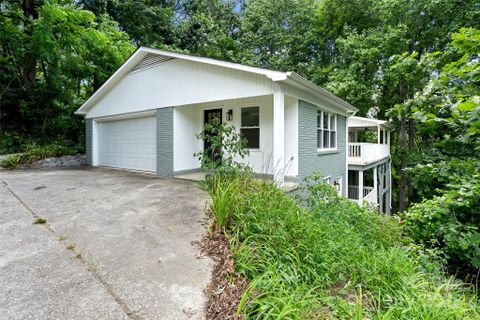 240 Spicewood Lane sold home in Long John Mt Estates, Hendersonville, NC