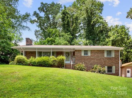 9 Baker Drive sold home in J A Baker, Asheville, NC