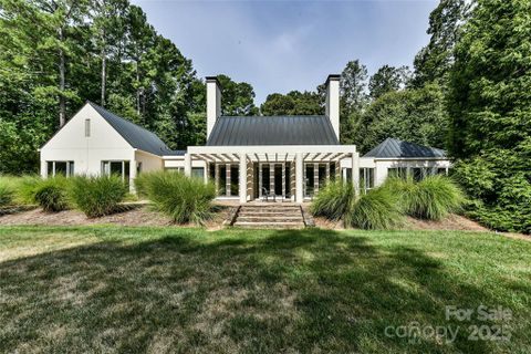 606 Ardrey Circle