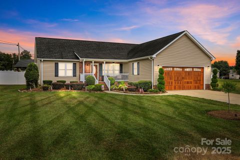 1974 Redwood Drive sold home in Arbor Heights, Oakboro, NC
