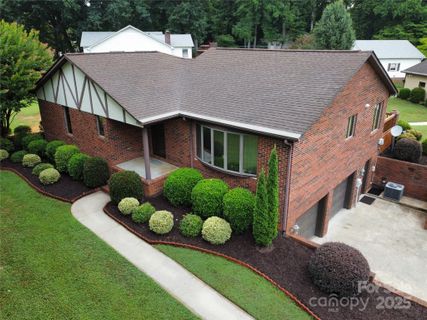 614 Azalea Lane sold home in Western Hills, China Grove, NC