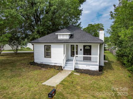 501 N Apple Street sold home in Groves Thread Company, Gastonia, NC