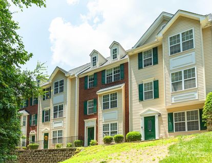 10011 Treeside Lane sold home in Parkview, Matthews, NC
