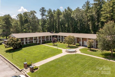 102 Boyd Drive sold home in Flat Rock Manor, Flat Rock, NC