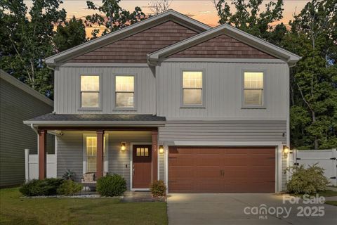 7533 Fire Tree Lane sold home in Chestnut Lake, Charlotte, NC