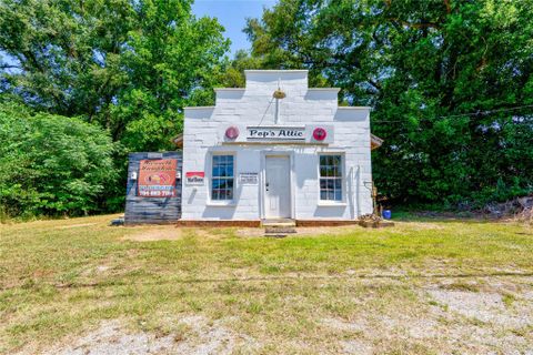 231 E College Avenue
