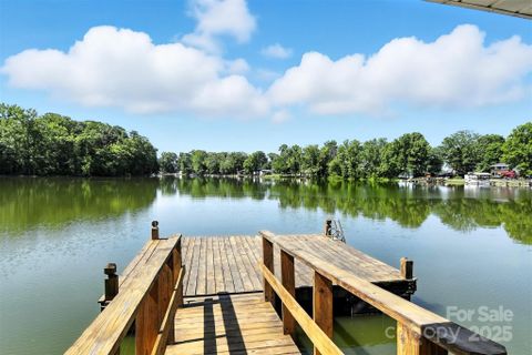 120 Crow Creek Drive sold home in Riverview Acres, Lexington, NC