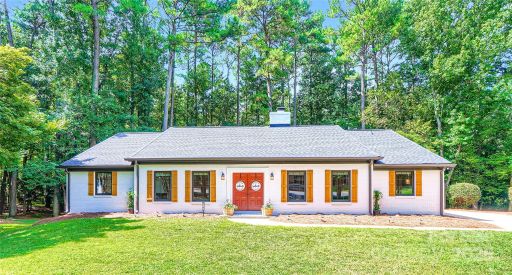 4704 Autumn Leaf Lane