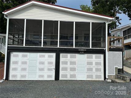 122 Maple Street