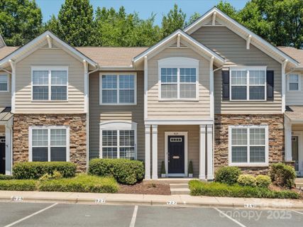 927 Copperstone Lane sold home in Fieldstone, Fort Mill, SC