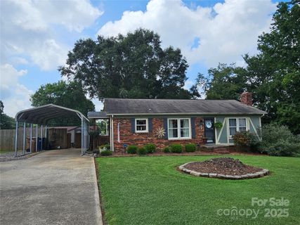 818 S Laurel Street sold home in Crestview, Lincolnton, NC
