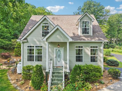 387 Goodview Drive