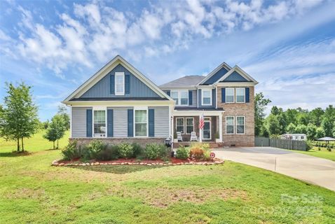1014 Willow Grove Lane active home in Lauren Pines, York, SC