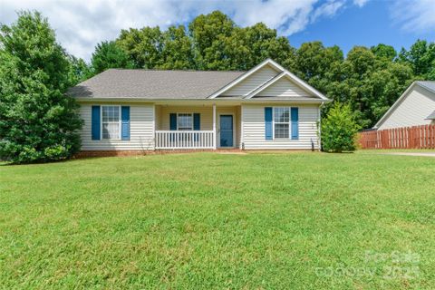 823 Prestwick Drive sold home in Highland Creek, Rock Hill, SC