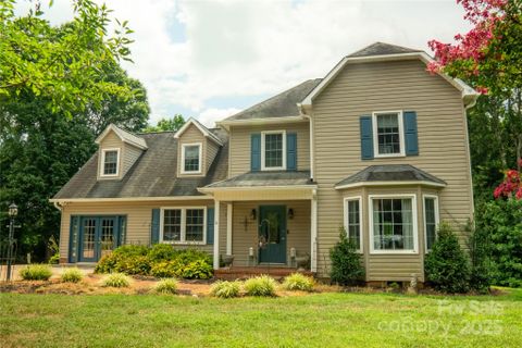 129 Countrywood Drive sold home in Knollwood, Forest City, NC