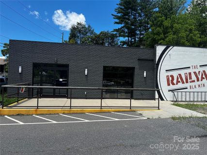 141 S Ridgeway Boulevard