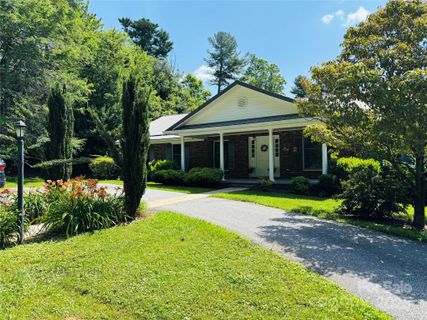328 Melody Lane sold home in Salley Hill, Saluda, NC