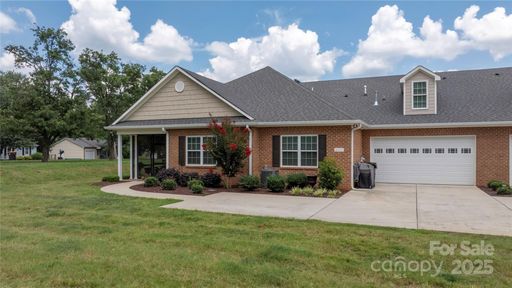 8111 Rainier Drive sold home in 3 Cherry Way, Denver, NC