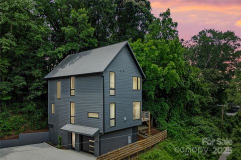 43 Waynesville Avenue active home in West Asheville, Asheville, NC