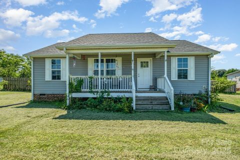 2303 Dillon Drive sold home in Brookridge, Newton, NC